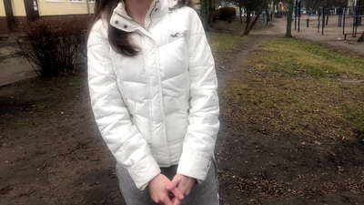 Peregrinus pro pecunia suxisti et eruditionis habes. Russian Amateur. Cum Narratio.