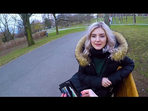❤️ Calidum cum pecunia alieni absorbet - blowjob in parco ab Eva Elfie Anal video apud nos